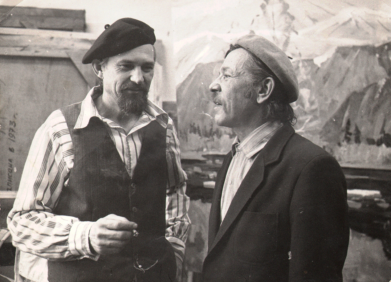 Viktor Surikov in the studio. Blagoveshchensk. 1984